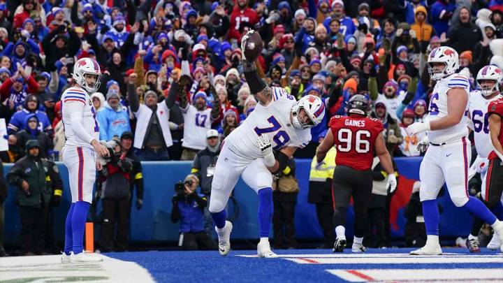 Bills’ pass protection woes get worse with Spencer Brown injury update