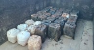 Ucayali: PNP detiene a 11 personas y decomisa más de 900 kg de insumos químicos en operativo antidrogas