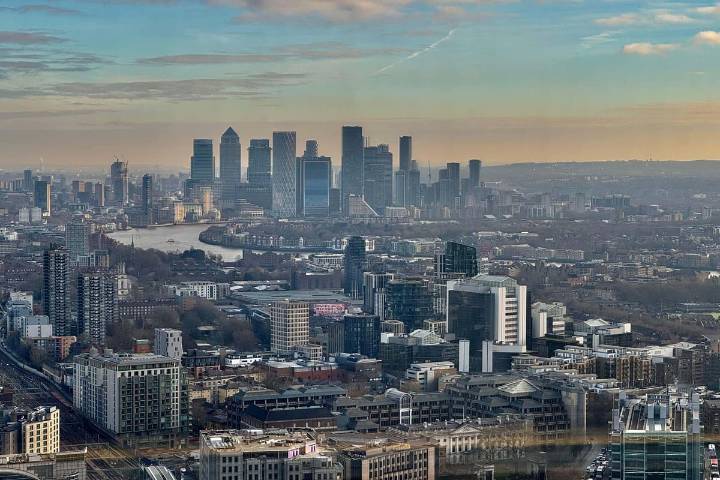 Government borrowing costs ease back as gilts and pound stage post