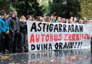 Vecinos de Astigarraga piden «un servicio de bus digno» ante la Diputación