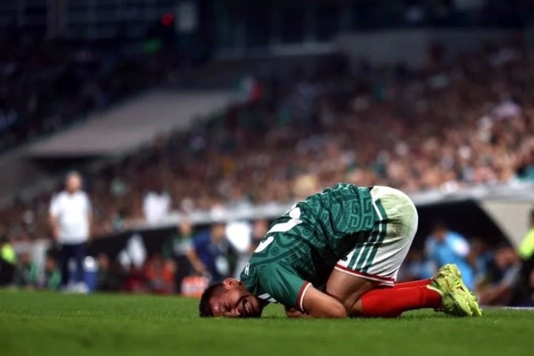 Causa baja 'Chucky' Lozano de cara al partido ante Paraguay