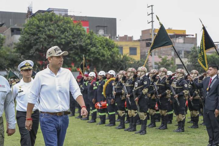 Presidente Jerí participa en ceremonia por el 81° aniversario de la Región Policial Lima
