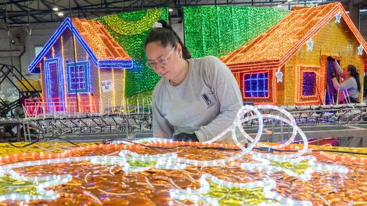 Navidad en Medellín 2025 |  Los 61 puntos disponibles para contemplar uno de los alumbrados más tradicionales y admirados cada año - Semana