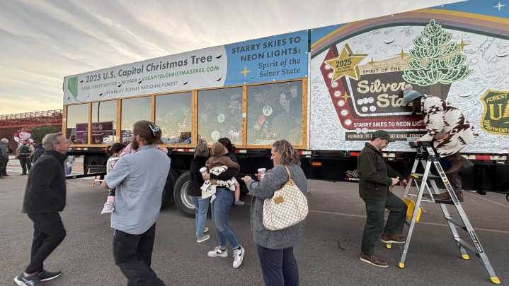 National Christmas tree delights hundreds during stop in Amarillo
