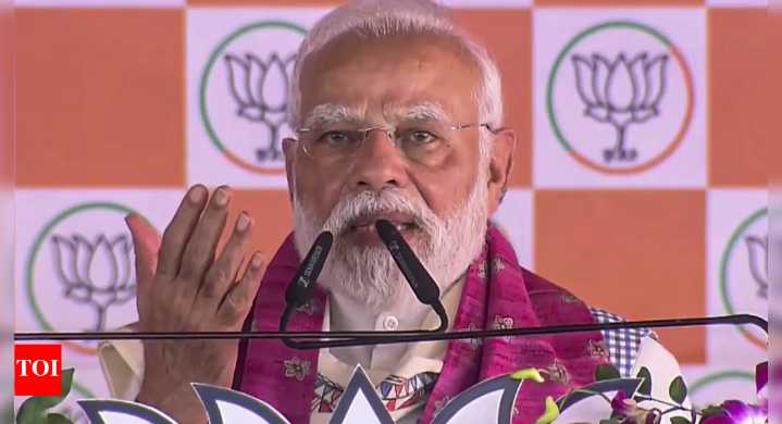 PM attacks Congress: Key verses of Vande Mataram dropped in 1937