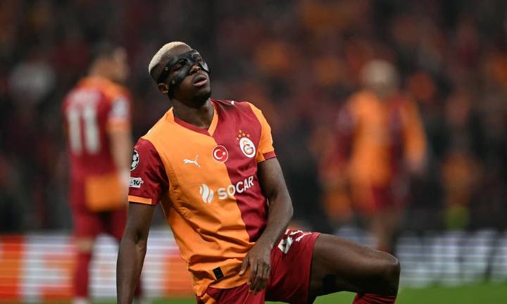 Watch: Nigeria and Galatasaray dealt major injury worry as Eric Chelle explains Victor Osimhen substitution