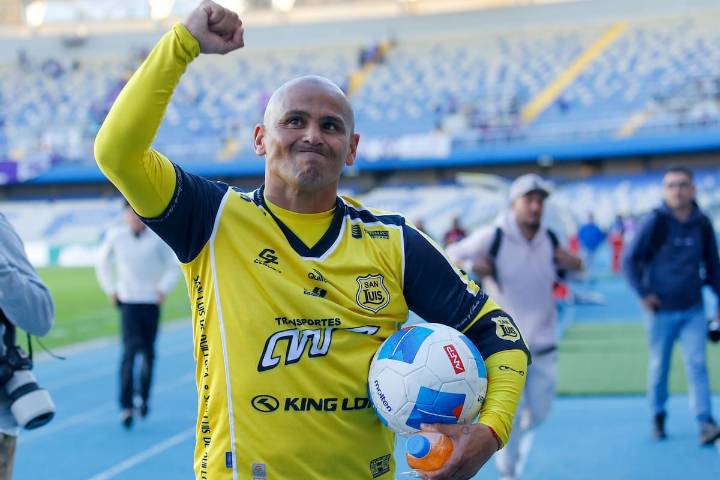 Sorpresa total en la Primera B: Humberto Suazo podría volver a San Luis de Quillota con importante rol