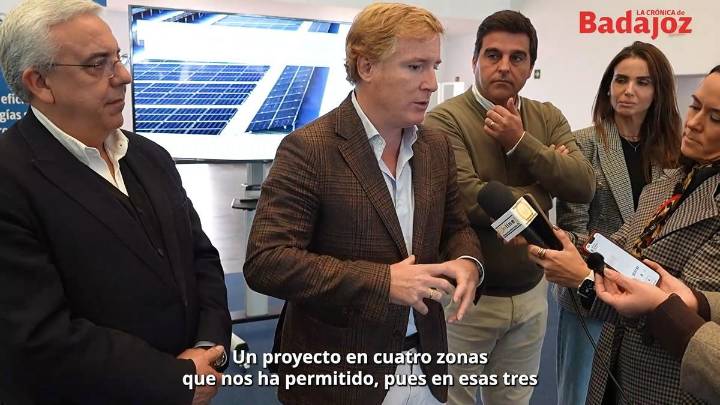 Badajoz ahorrará 80.000 euros al año por colocar placas solares en instalaciones municipales