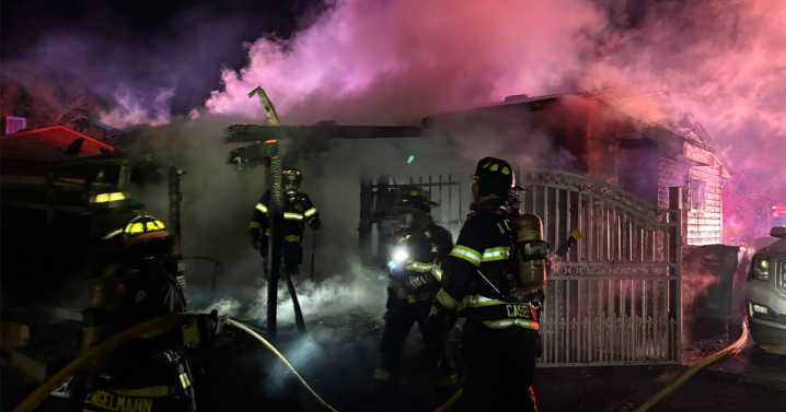 2 dead in early morning Adams County house fire