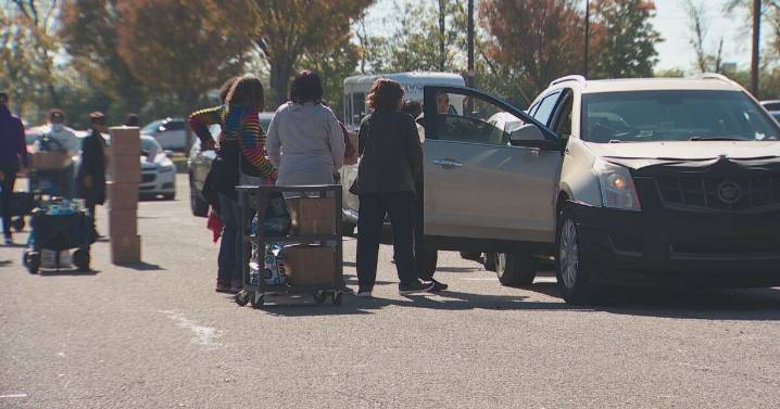 Tennessee church gives out hundreds of food boxes as SNAP benefits cuts continue