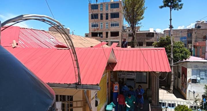 Huancayo: C.S. de Chilca cumple 55 años y solo recibe “parchados” y calaminas temporales (fotos)