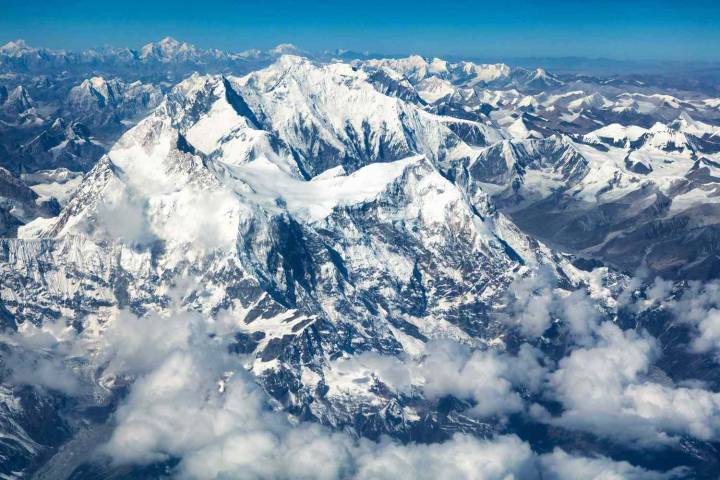 7 Dead Following Avalanche on Mountain in Nepal: Reports