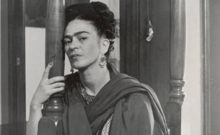 Autorretrato de Frida Kahlo rompe récords en subasta, es vendida en 5.4 mdd