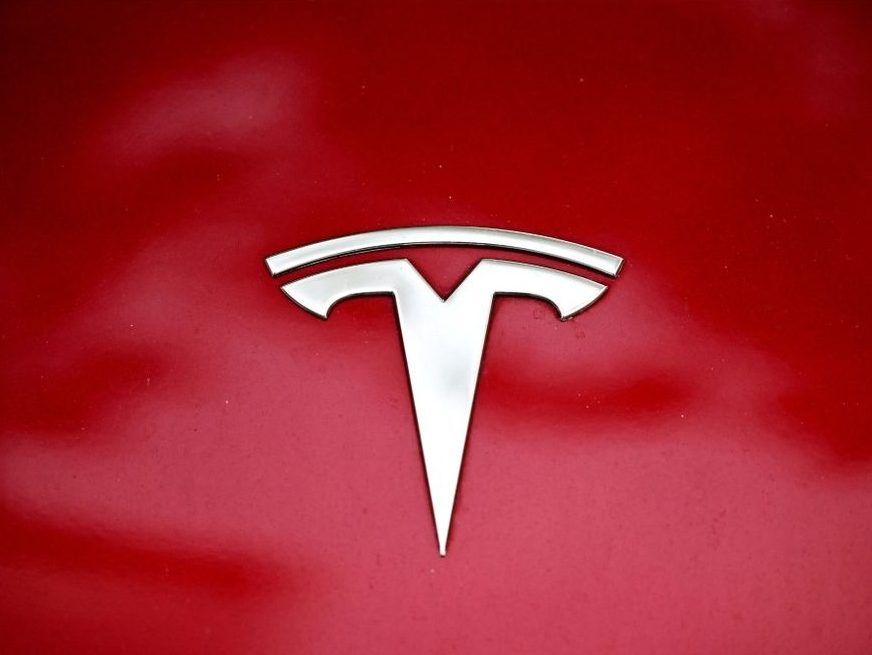 Study finds 41% of EV drivers would avoid Tesla over politics