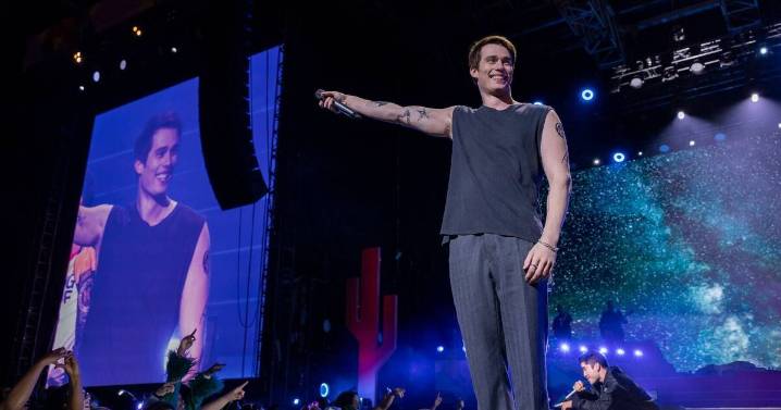 BBC to show 'electric' rom-com based on best-selling book tonight 