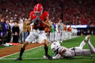 Stockton accounts for 5 touchdowns to outshine Manning as No. 5 Georgia beats No. 10 Texas 35