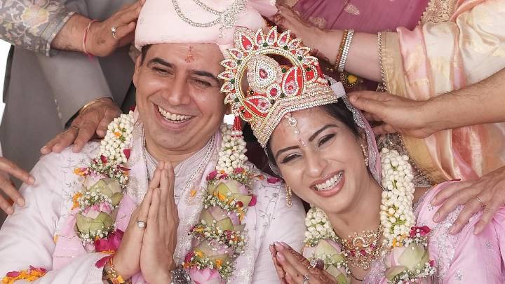 Kyunki Saas Bhi Kabhi Bahu Thi Actors Ashlesha Savant, Sandeep Baswana Marry After 21 Years Of Live