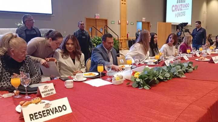 Encabezan Cruz Pérez Cuéllar y Rubí Enríquez encuentro “Cruzando Unidas” organizado por la Red de Mujeres por Chihuahua en la capital del Estado