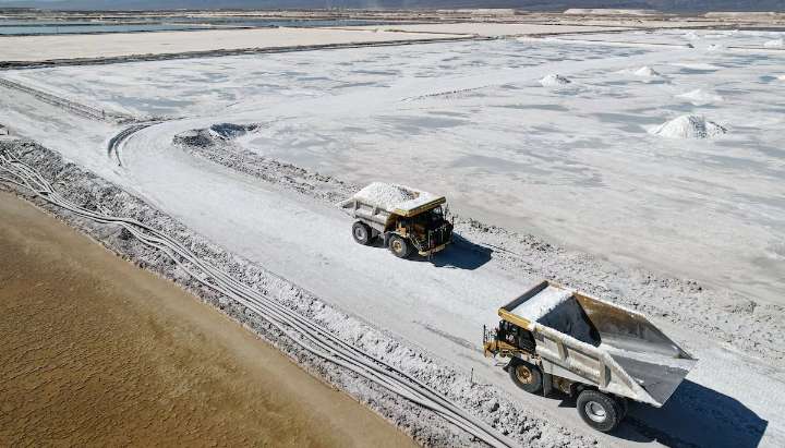 Codelco y SQM reciben aprobación del regulador de China para su acuerdo de asociación por el litio