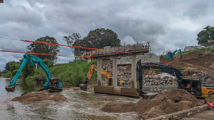 Work on new bridge at Melville moving forward again