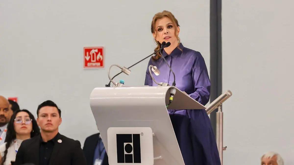 Ante la intolerancia y la barbarie hay que defender la FIL: Karla Planter