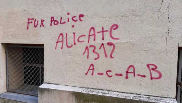 Pillado un menor tras realizar pintadas en Huesca y por el hurto de cremas en una farmacia