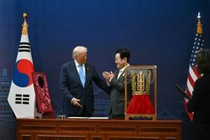 Crowns, beauty, fried chicken: Korean culture meets diplomacy at APEC