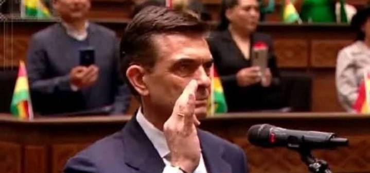 Rodrigo Paz Pereira asume la presidencia de Bolivia en acto con delegaciones internacionales