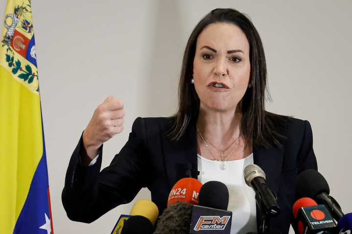 María Corina Machado convoca alzamiento nacional y anuncia fin del régimen de Maduro