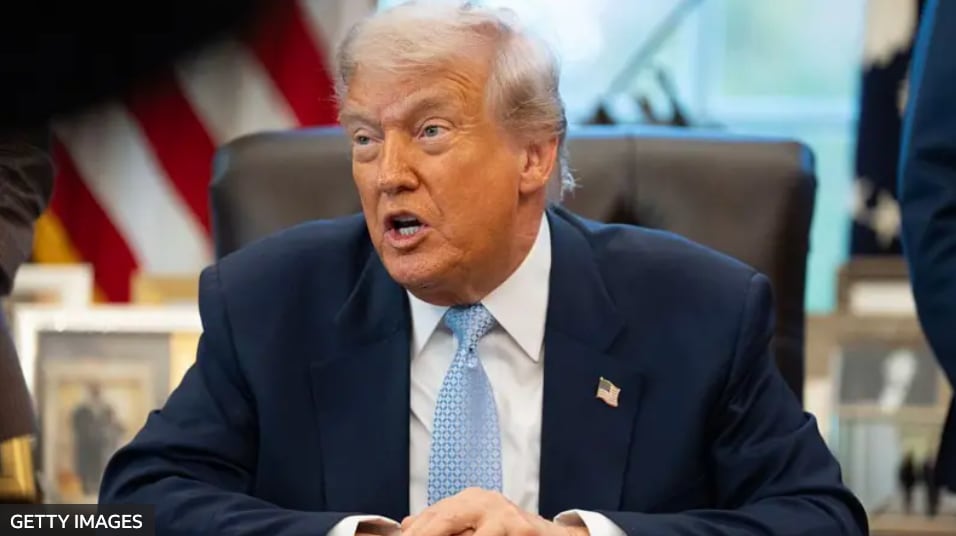 3 preguntas para entender qué pasa ahora con los archivos de Epstein luego de que Trump firmara una ley para liberarlos