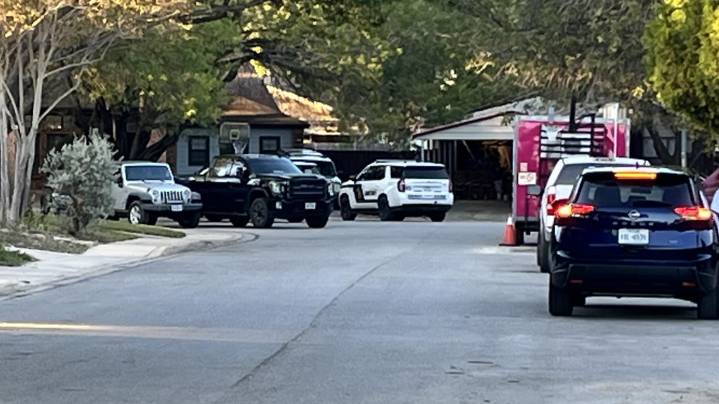 Woman shot in abdomen after dropping bag with gun inside, BCSO says