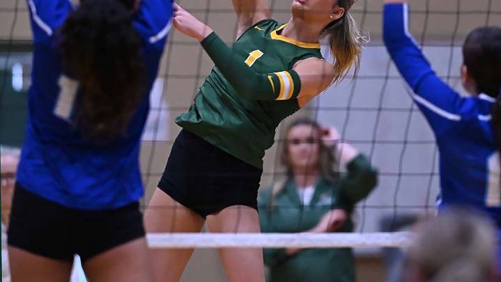 Northern Nevada volleyball teams have tall task in state tournament