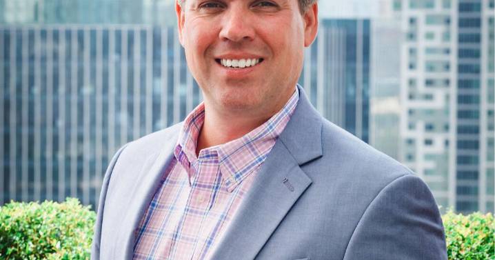 Berta discusses growth and housing at GOP gathering