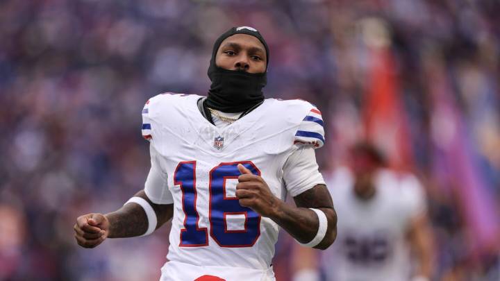 Bills place Mecole Hardman on injured reserve