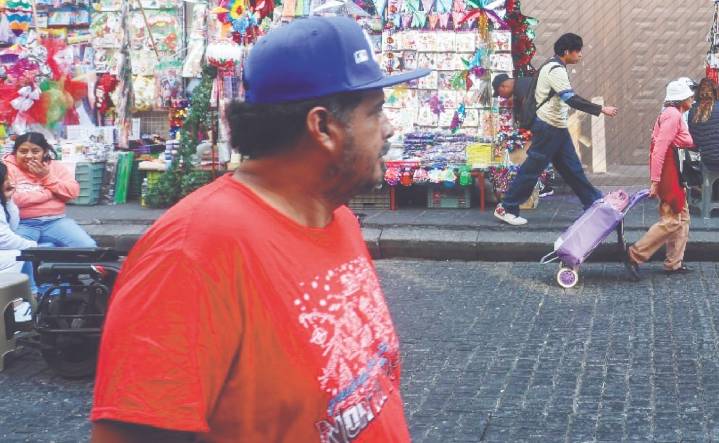 Informalidad salva el empleo; crea 400 mil plazas