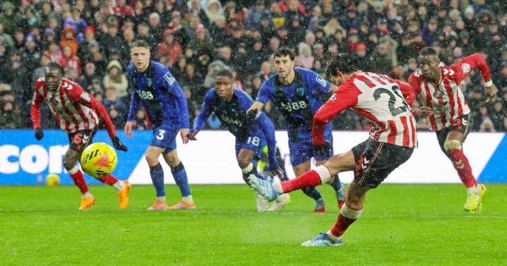 Sunderland player ratings as sensational star leads the comeback but attacking duo struggle