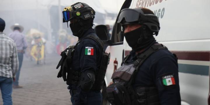 Policías en Puebla renuncian de forma masiva por asesinato de tres compañeros en emboscada