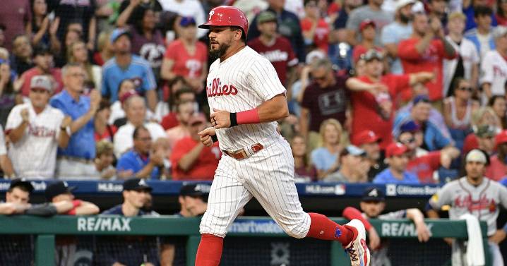 MLB rumors: Phillies, Kyle Schwarber 'not close to a deal,' report says