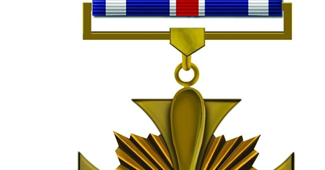 Distinguished Flying Cross Society joins East Valley Veterans Parade