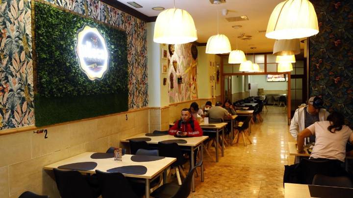 La Hueca, el corazón de Ecuador en Zaragoza: "Un lugar donde vas a comer bien, barato y abundante"