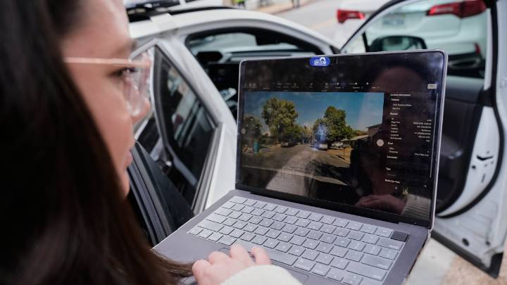 Cities and states are turning to AI to improve road safety