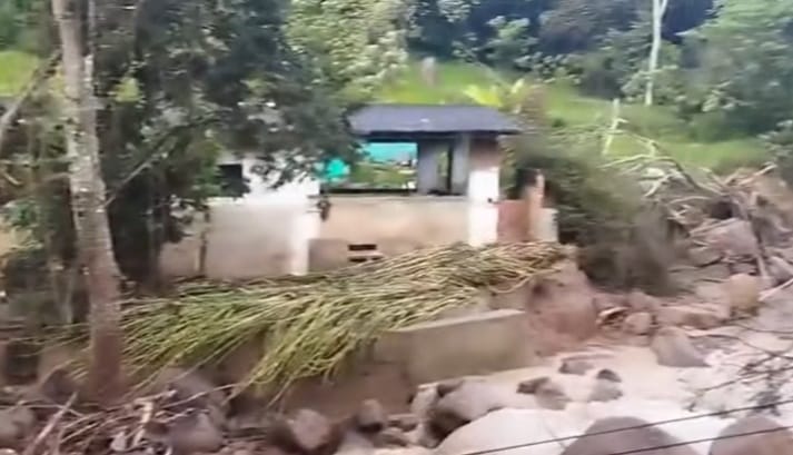 Dieciséis viviendas destruidas, 60 afectados y tres desaparecidos tras la avalancha en Silvania, Cundinamarca