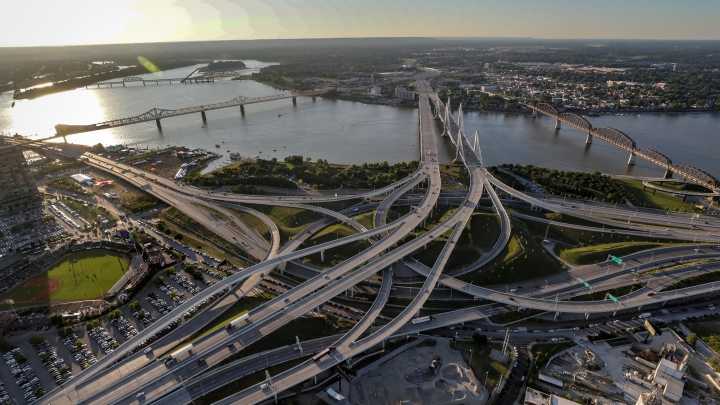 KYTC postpones Kennedy Bridge closures for repair project. Here's why