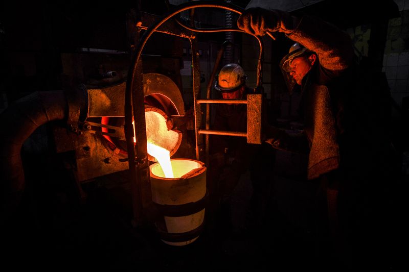 Russian manufacturing sector contracts further in October, PMI shows