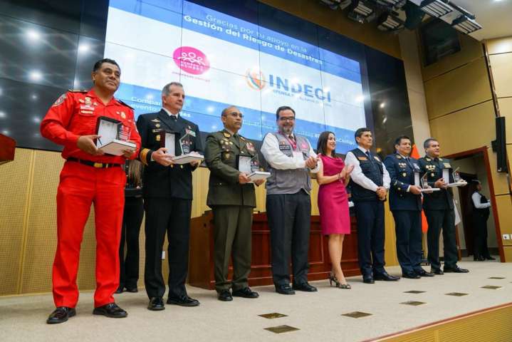 Más de 140 entidades públicas y privadas fueron reconocidas por apoyo durante desastres