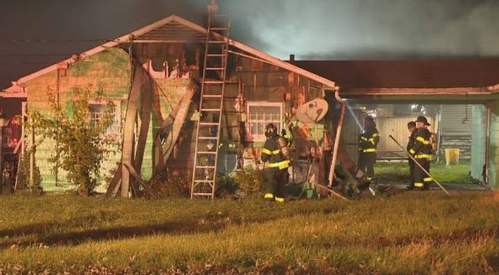 Flames spread through Youngstown house
