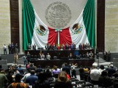 Rinden diputados homenaje a Carlos Manzo; exigen justicia