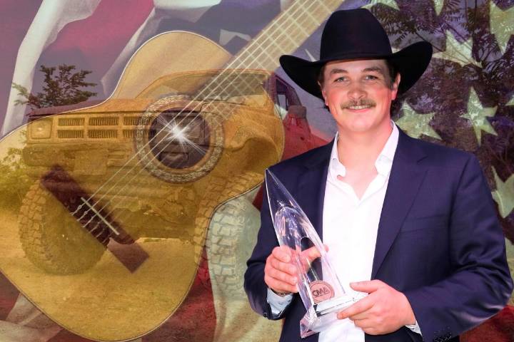 Zach Top Still Drives a 2012 Truck With a Headlight Missing