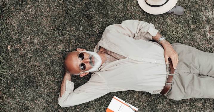 Descansar sin culpa: por qué “no hacer nada” es una necesidad humana