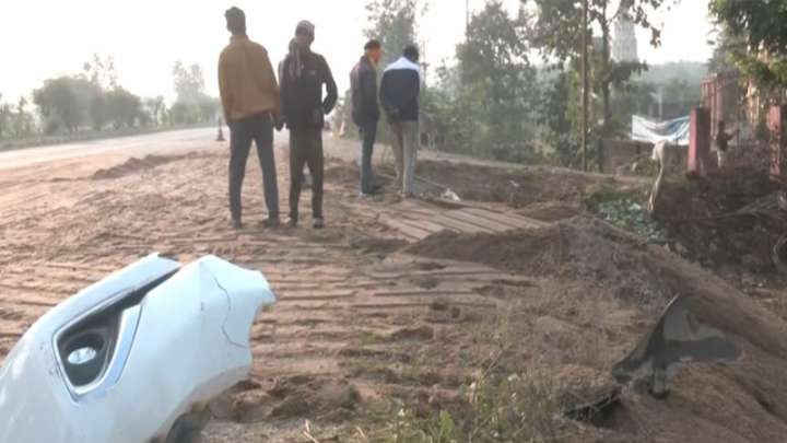 At least five people lost their lives early Sunday morning when a car collided with a tractor near Malwa College in Maharajpura, Gwalior, police said.